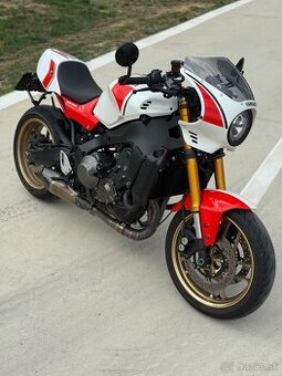 YAMAHA  XSR 900 r.v. 2024 naj. 7968 km