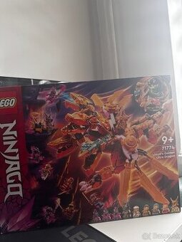 lego ninjago Lloyd’s Golden Ultra Dragon