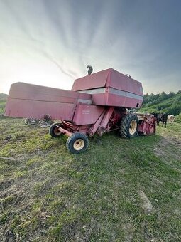 Predam kombajn massey ferguson 187