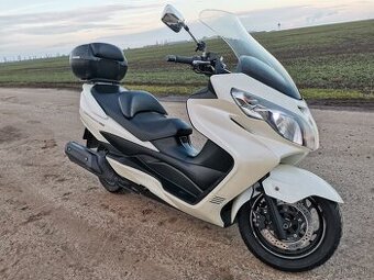 Suzuki Burgman AN 400
