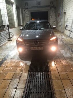 Mercedes C200