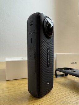Insta360 X4