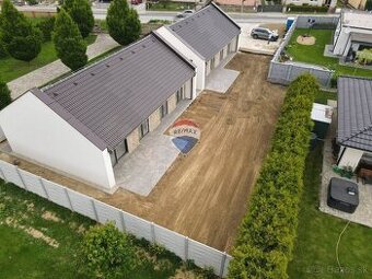 Novostavba 2x 4-izb RD s terasou v tichom prostredí obce Rak
