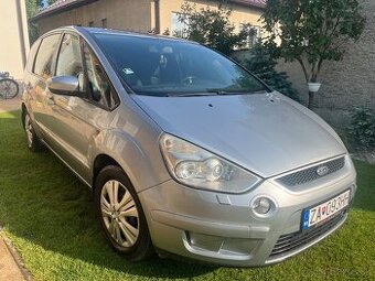 Ford S-max päť miestne
