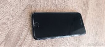 Apple iPhone 8