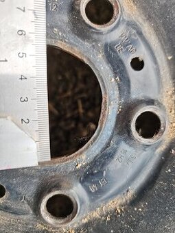 Predam plechové disky 4ks r16 VW Golf Passat