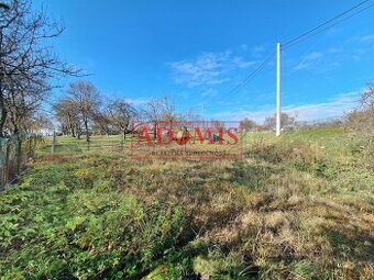 ADOMIS - predáme stavebný pozemok 392m2 Ploské