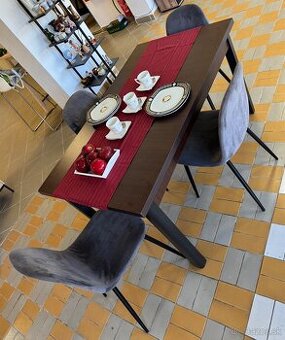 Jedálenský set – stôl + 4 moderné stoličky (TOP)