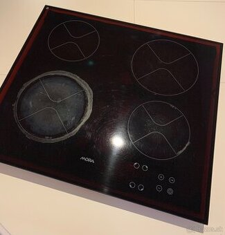 Sklokeramická varná doska