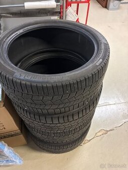 Predám zimnú sadu Continental 245/40R19