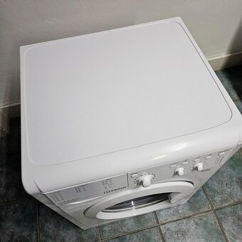 Pracka Indesit A+