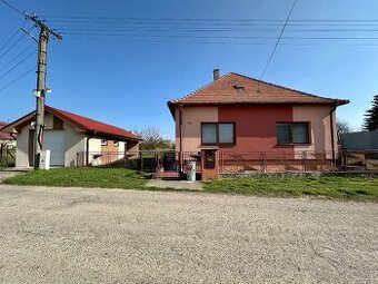 NA PREDAJ RODINNÝ DOM S GARÁŽOU - NADLICE