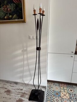 Retro stojaca lampa