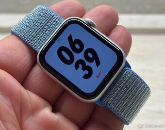 Apple Watch SE 40mm Cellular, batéria: 81%