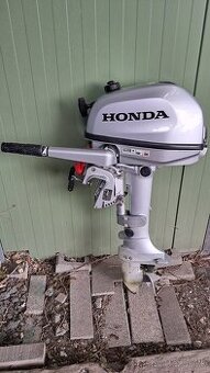 Závesný lodný motor 6 HP