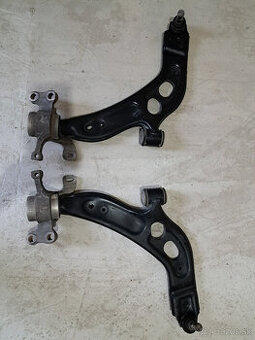 BMW X1 F48 predné ramená