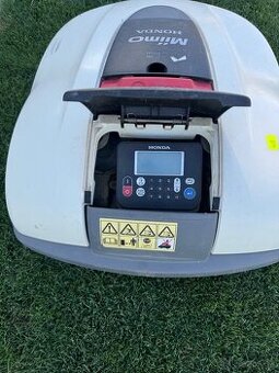 Robotická kosačka Honda