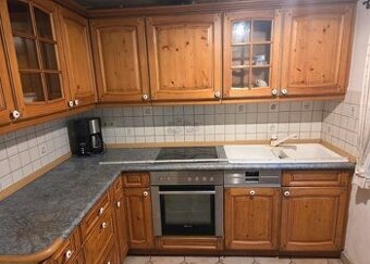 Masívna kuchynská linka z Nemecka so spotrebičmi