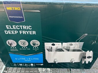 Predame nepouživanu 2-j fritezu Metro Professional GDF3028