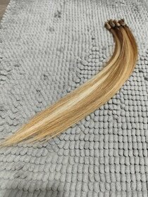 Ruské melírované vlasy 40cm, 100ks