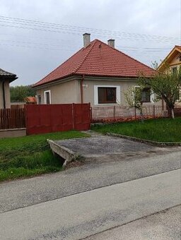 REZERVOVANÉ- Rodinný dom v Moravanoch Nad Váhom