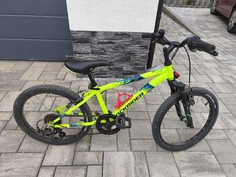 Rockrider ST500 20" neonovo zeleny, 6-9 rokov