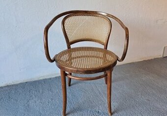 Zaujimava stolicka/kreslo Thonet?