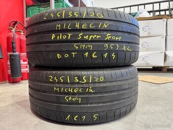 R20 245/35 Michelin Pilot super sport 95y xl 2x5mm dot1815-1