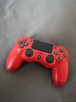 PS4 ovládač - červený