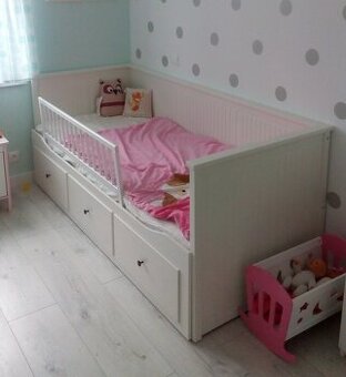 Posteľ IKEA