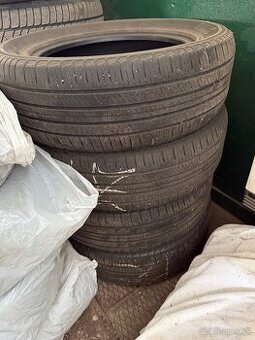 Predáme pneu Pirelli Scorpion All Season 255/60 R20