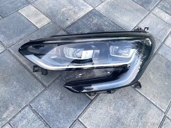 Renault Megane IV 2015- - 1