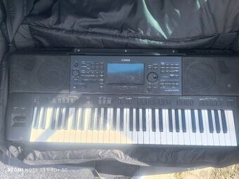 Klávesy Yamaha sx700