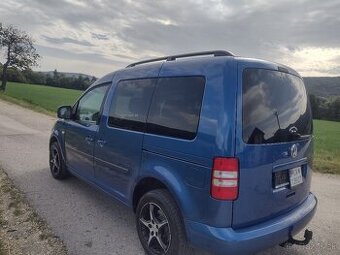 VW CADDY LIFE 1.6 TDI 5 MIESTNE ROK VÝROBY 2013
