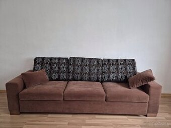 Rozkladacia sedacia suprava, kreslo, stolík