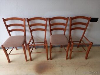 Predam 4ks stoličky cena 12€\ks.tel.0903833950