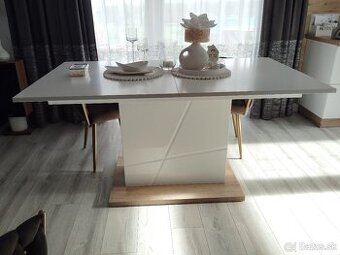 Predám edálenský stôl