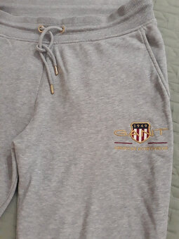 Predám pánske tepláky zn. Gant, veľkosť XL