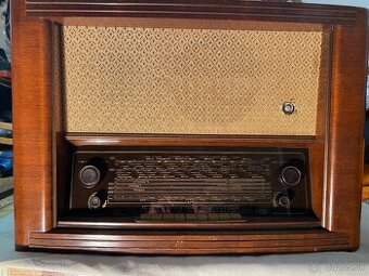 Rádio STRADIVÁRI 11E 91-3D