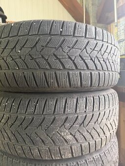 zimné pneu. Dunlop 235/55 R19; 5mm - 1