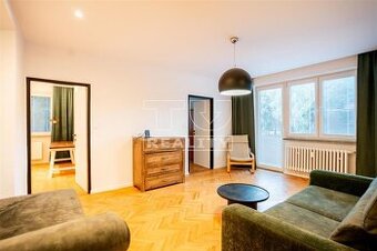 TUreality ponúka TOPKOVÝ slnečný 3-izbový byt v zeleni...