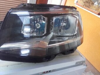 Predne svetlo  lave na VW-T6.