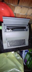 Elektrický písací strojFACIT T125