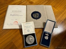 Strieborná plaketa, medaila a odznak 1973 - 3ks - 1