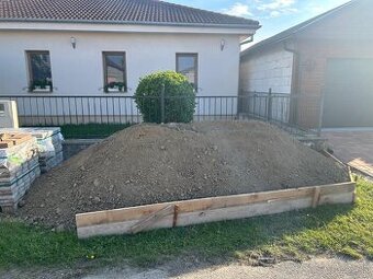 Darujem zeminu