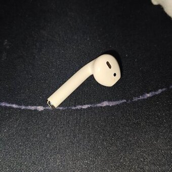 Ponúkam na predaj 1 ks slúchadla Apple AirPods 1