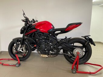 MV Agusta Brutale Rosso 800