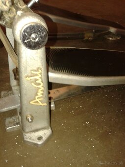 Predam Vintage Amati stojan hi hat+pedal   29eur