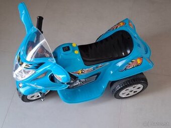 Detska elektricka motorka