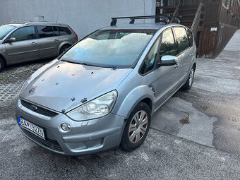 Predám Ford S-max s ťažným zariadením v BA a nosičom